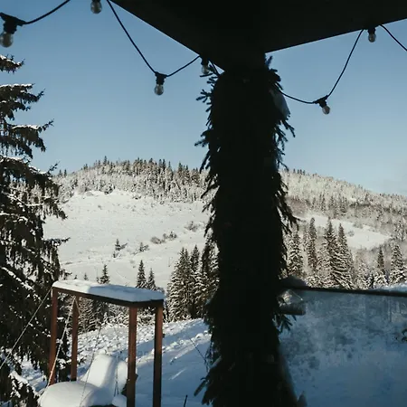 Laska House * Пилипец