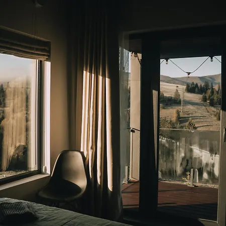 Laska House *